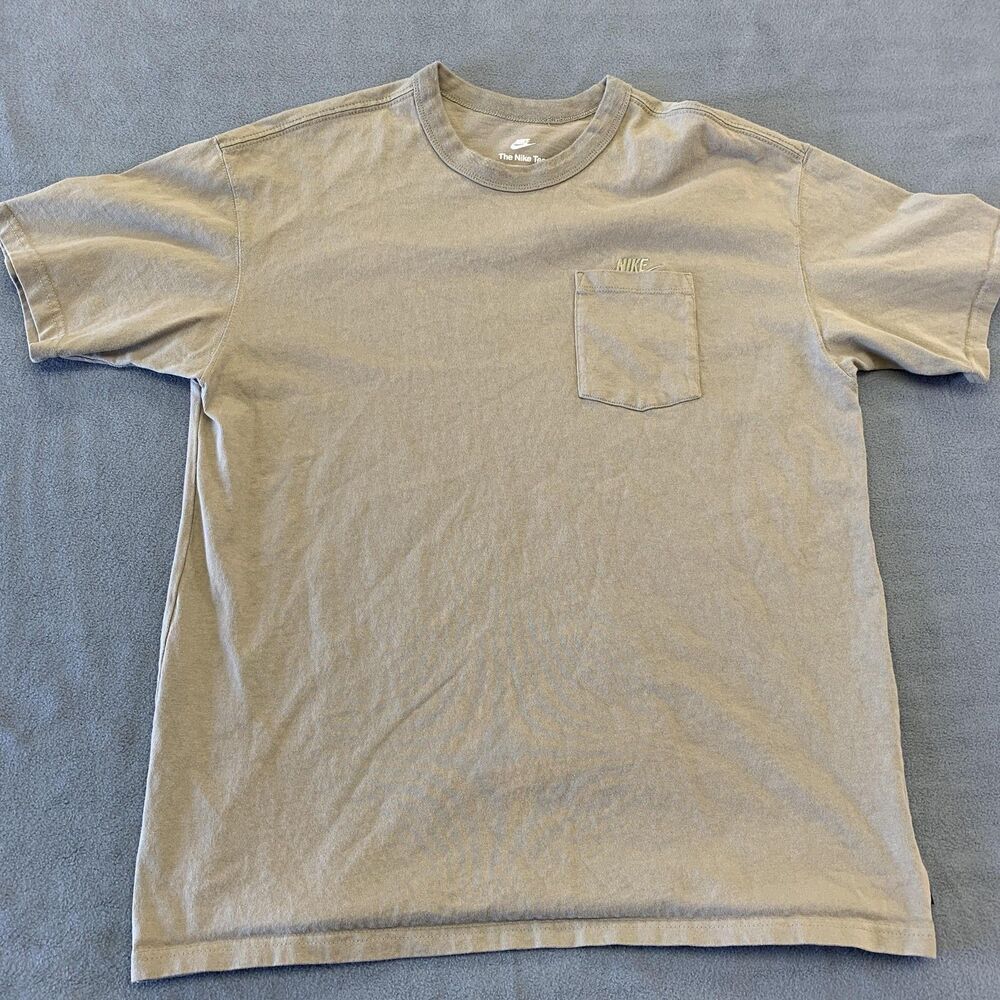 Nike Shirt Mens Large Beige The Nike Tee Loose Fit Pocket 100% Cotton Crewneck
